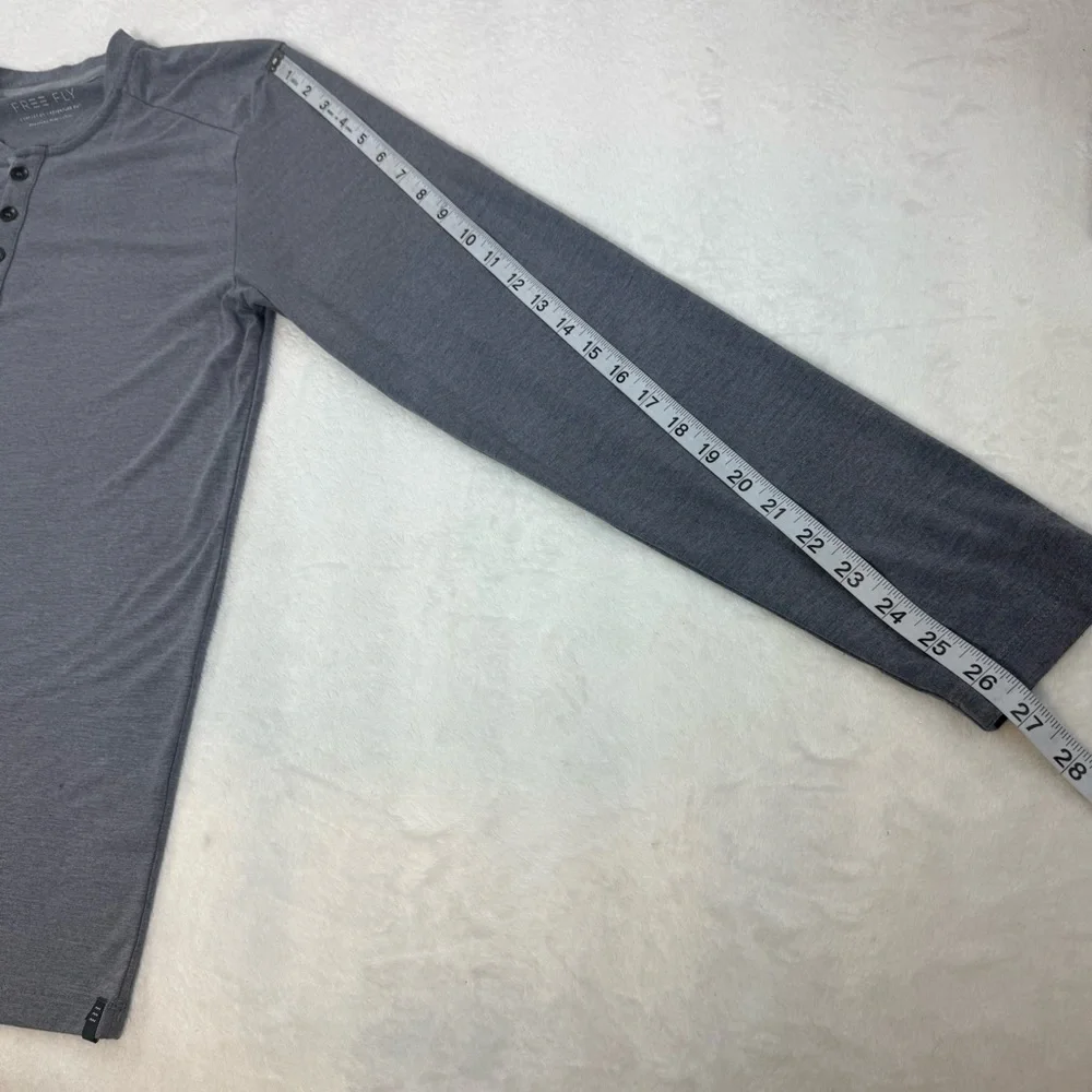 Free Fly Shirt Mens Large Blue Henley Long Sleeve‎ Bamboo Stretch Lightweight